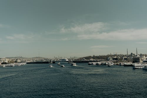 A view of the water and boats in a harbor