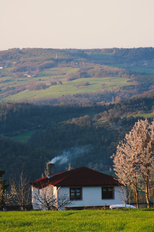 垂直拍摄, 山, 房子 的 免费素材图片