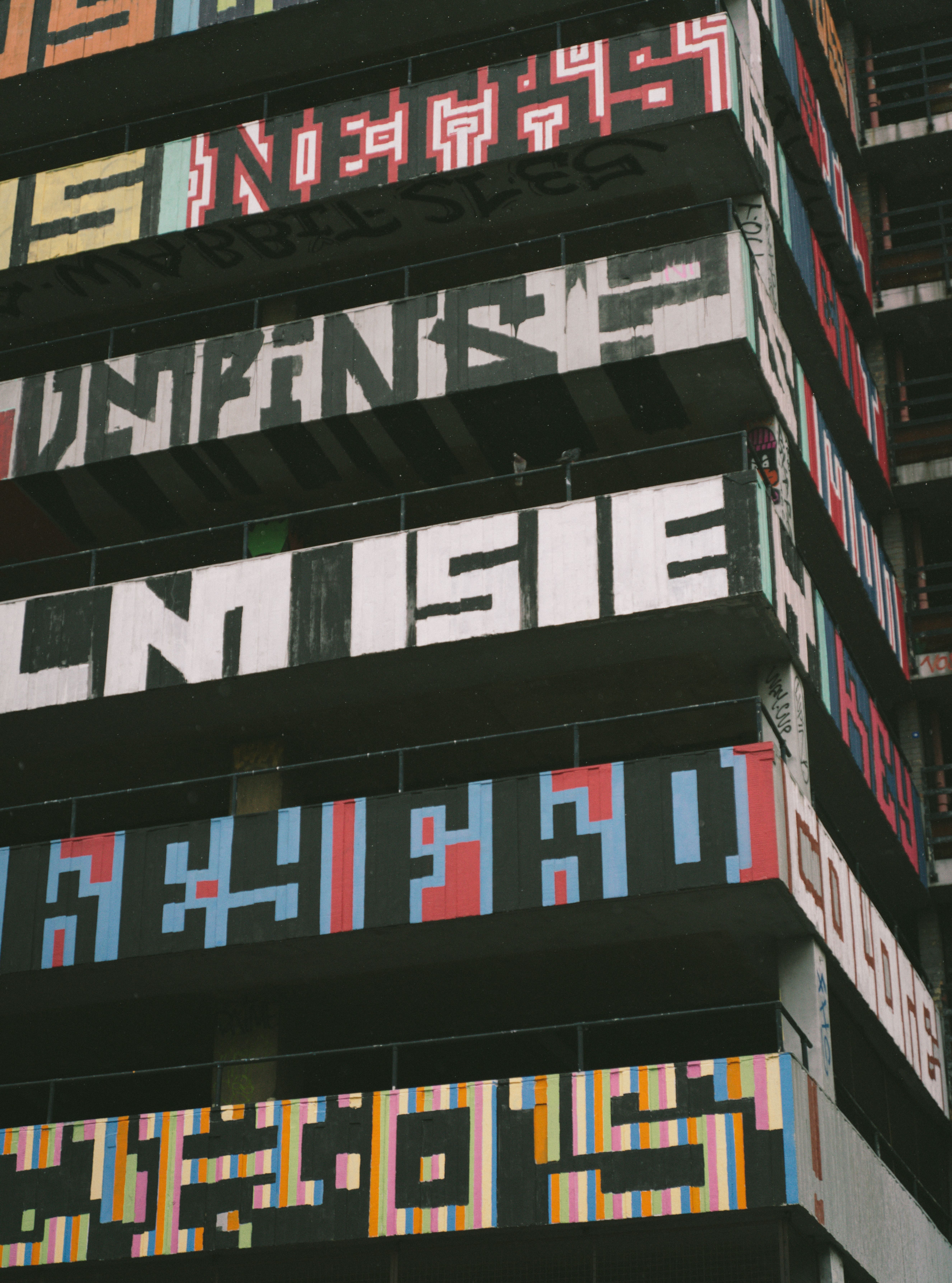 Mural Text on Building Wall · Free Stock Photo