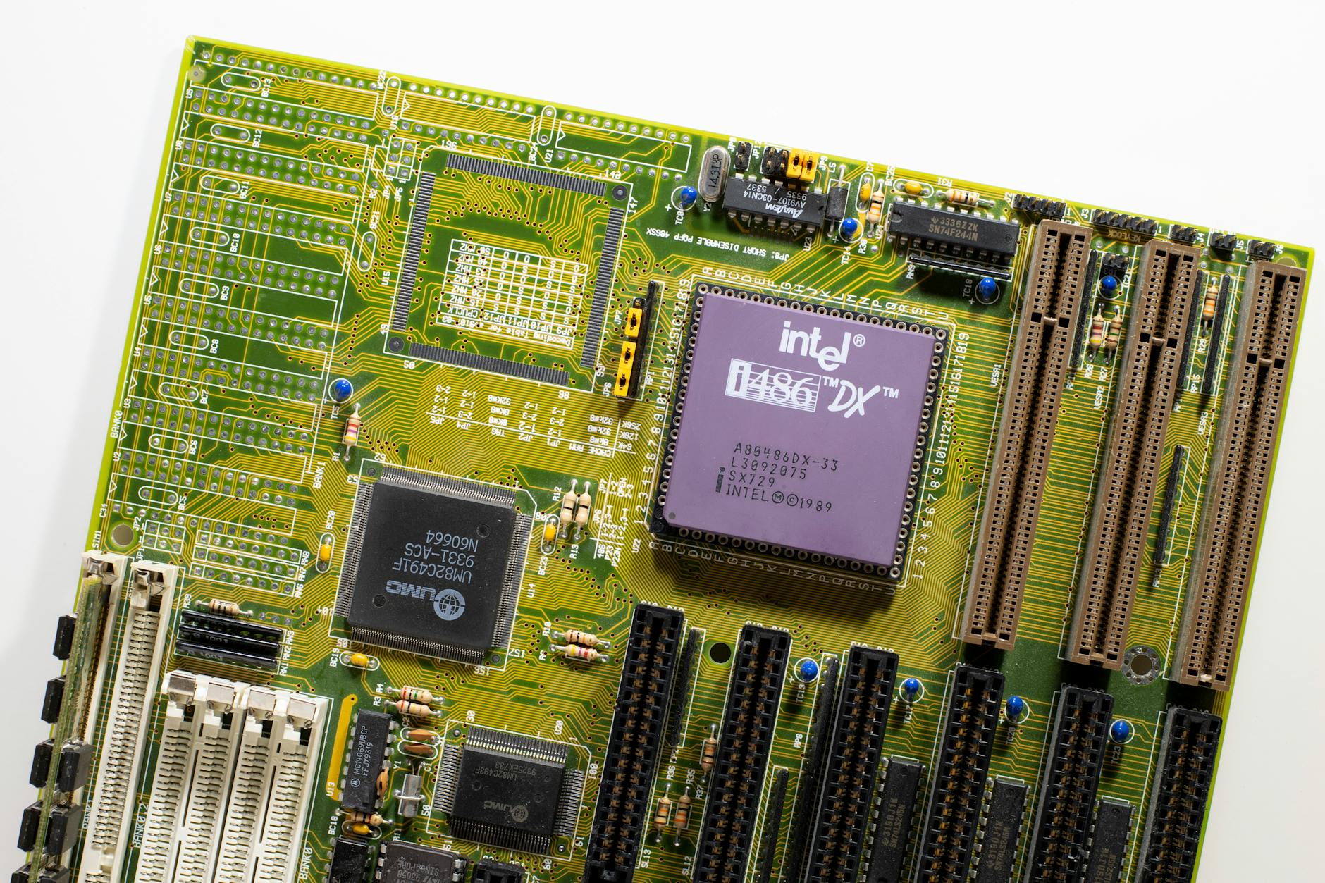 Serial Console Server (Glacier White)