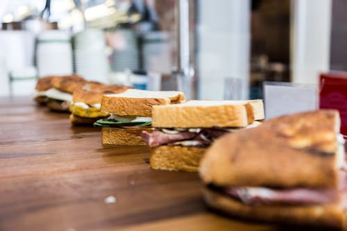 Foto profissional grátis de alimento, comida de sanduíche, panini