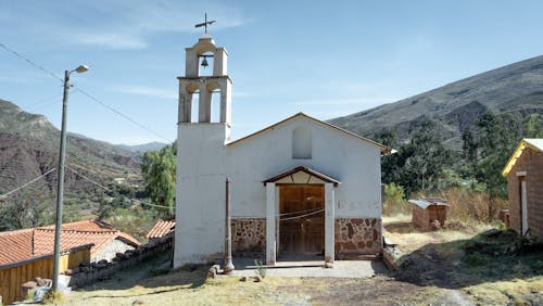 Iglesia en un pueblo remoto de Bolivia