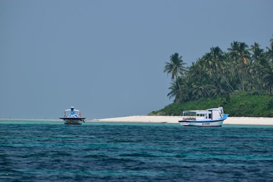 Kadmat shoreline — Lakshadweep