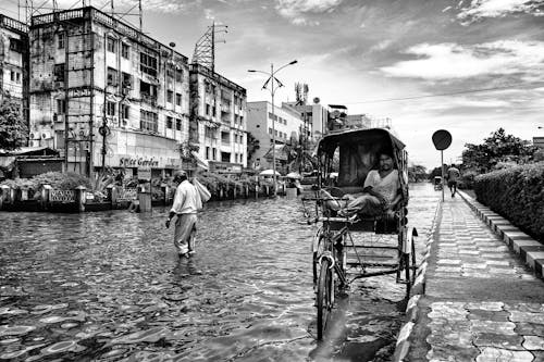 Δωρεάν στοκ φωτογραφιών με rickshaw, άνδρας, ασπρόμαυρο