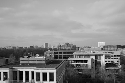 Free Black and white photo of cityscape with buildings Stock Photo