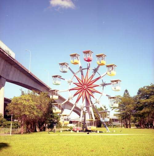Free Ferris Wheel in Taipei Yuanshan Natural Landscape Park Stock Photo