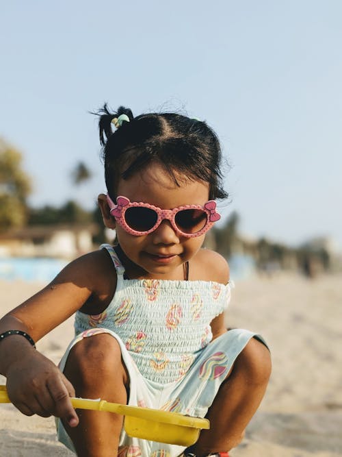 Immagine gratuita di bambino, estate, fare squat