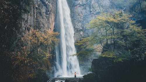 Foto profissional grátis de água, ao ar livre, arco-íris