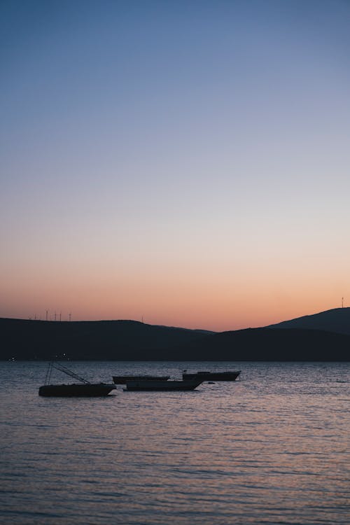 맑은 하늘, 보트, 수직 쐈어의 무료 스톡 사진