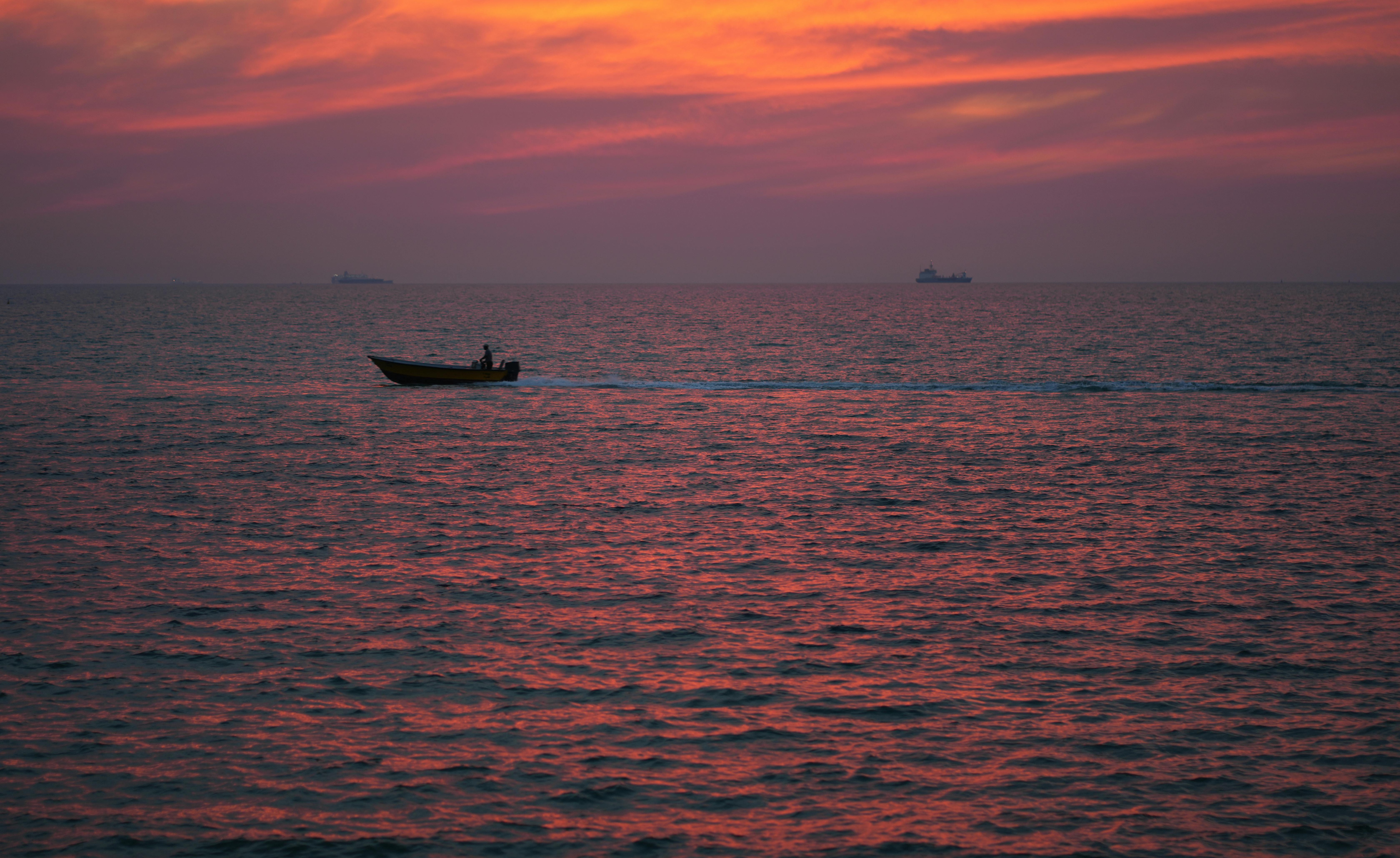 The Strait of Hormuz: A Geopolitical Test for EU Foreign Policy and Security — Photo by Re pour on Pexels