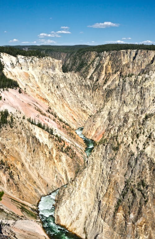 Fotos de stock gratuitas de barranco, cañón colorido, cielo azul