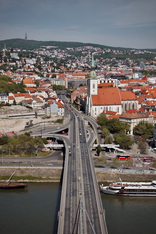 Kostnadsfri bild av bratislava, bro, broar