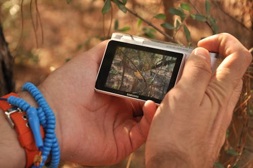 Zilverkleurige Samsung Camera Voor Richten En Schieten