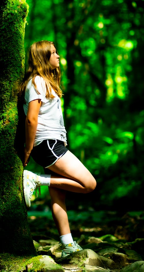 Immagine gratuita di adolescente, escursionismo, foresta