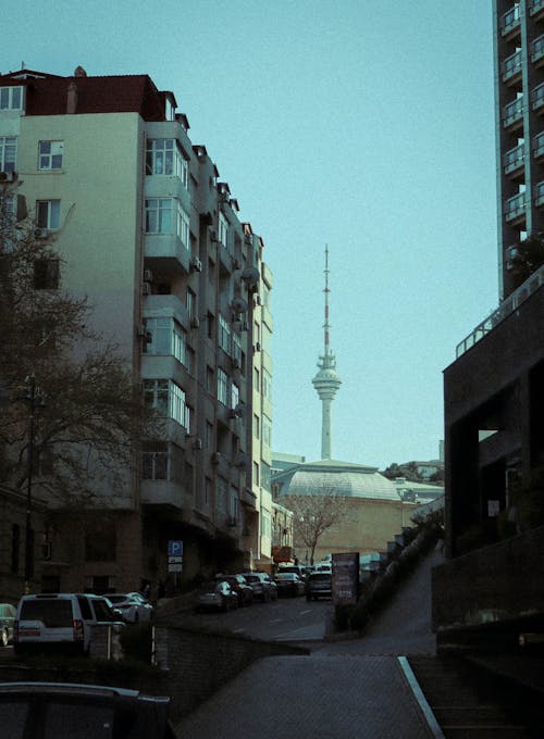 Δωρεάν στοκ φωτογραφιών με Fernsehturm Berlin, αστικός, αυτοκίνητα
