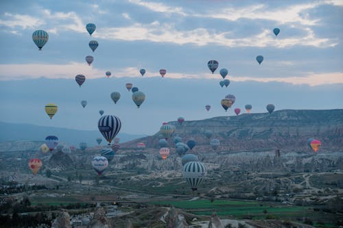 Immagine gratuita di cappadocia, crepuscolo, mongolfiera