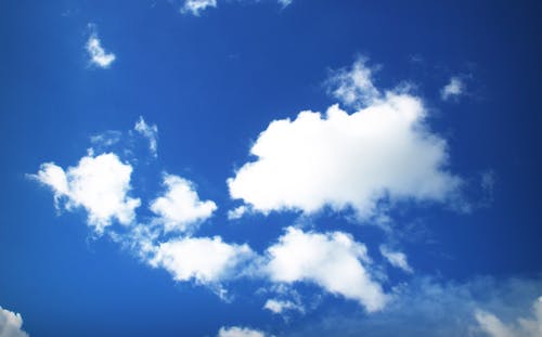 Бесплатное стоковое фото с атмосфера, голубое небо, голубой