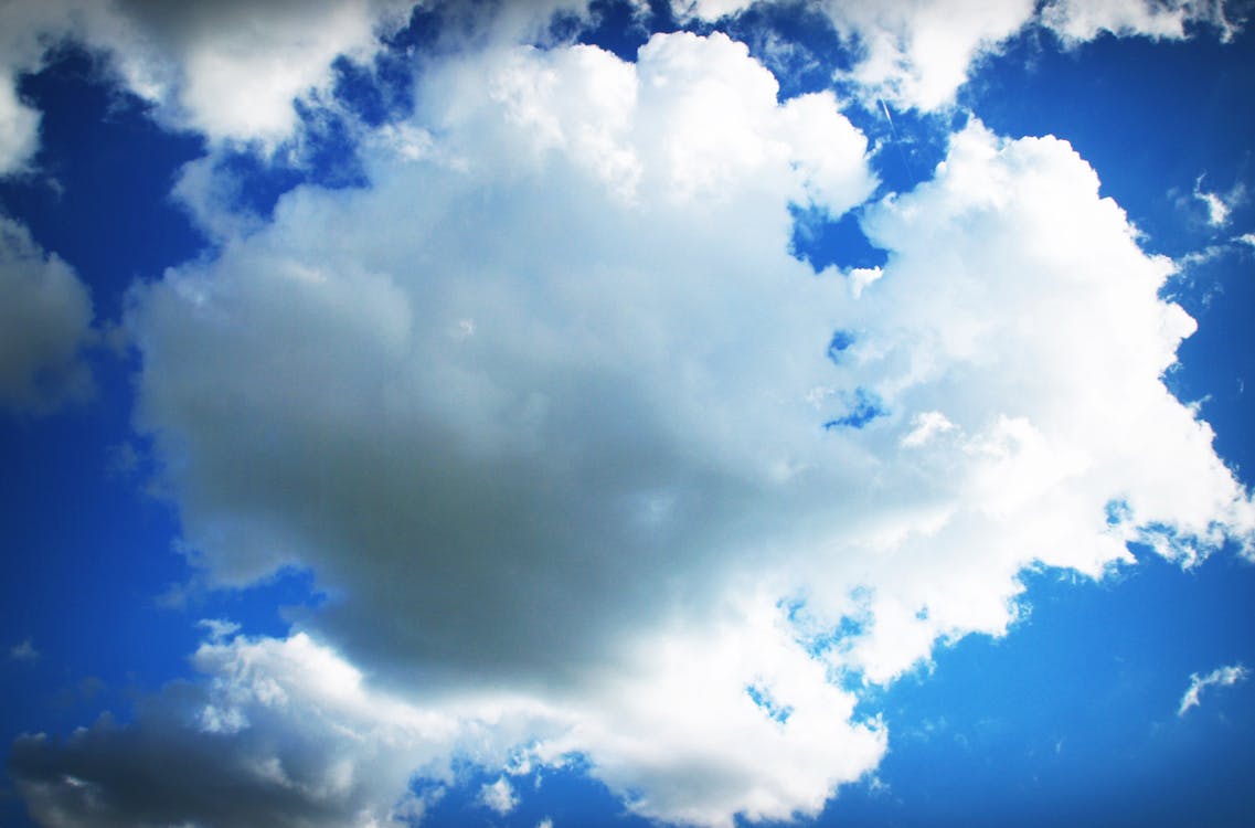 Free White Cloud Formation Stock Photo