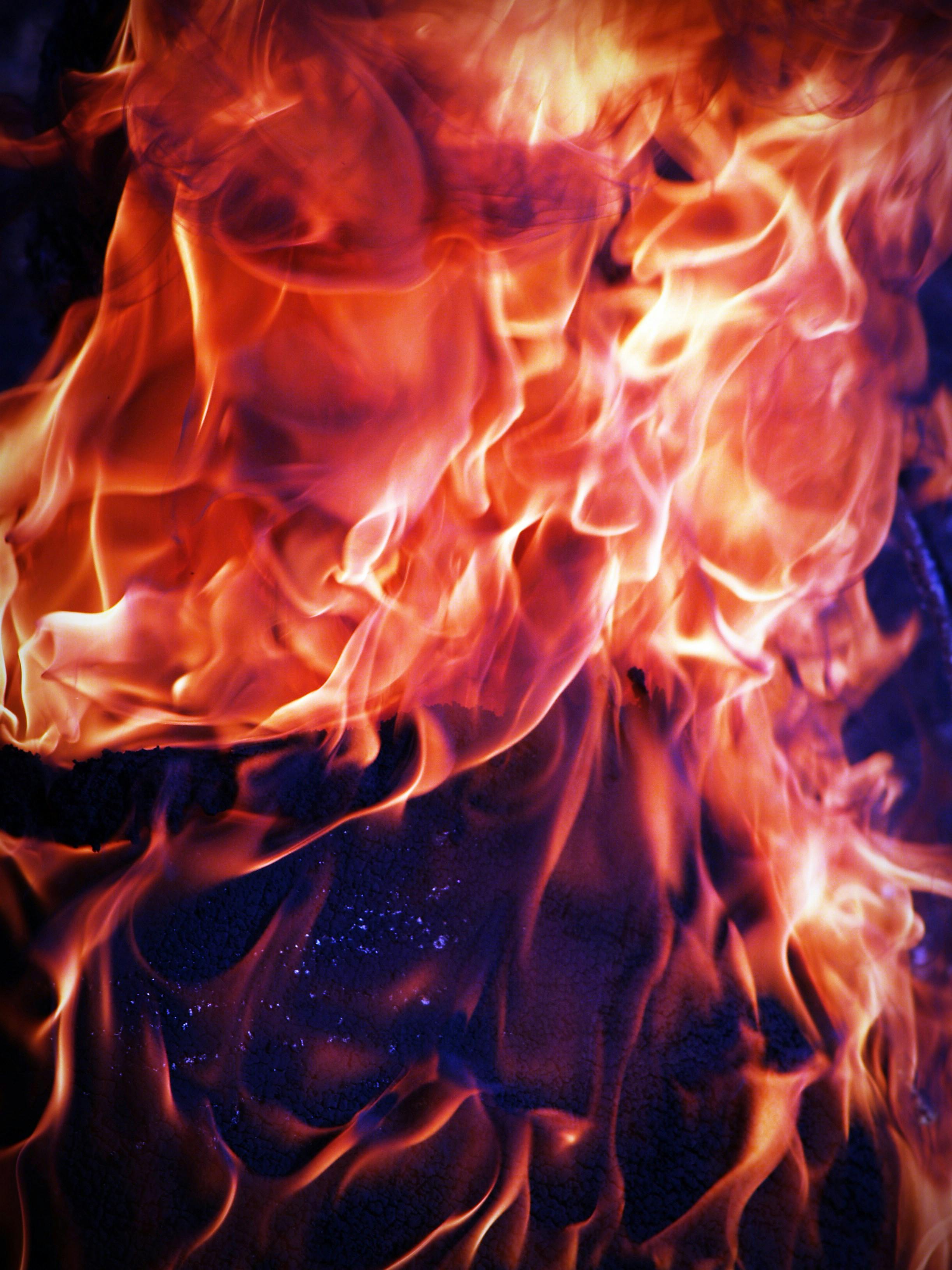 blue and red flames wallpaper