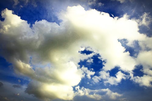 barışçıl, bulut görünümü, bulutlar içeren Ücretsiz stok fotoğraf