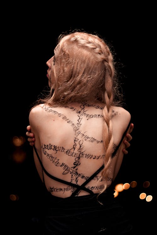 Foto De Mujer Con Tatuajes