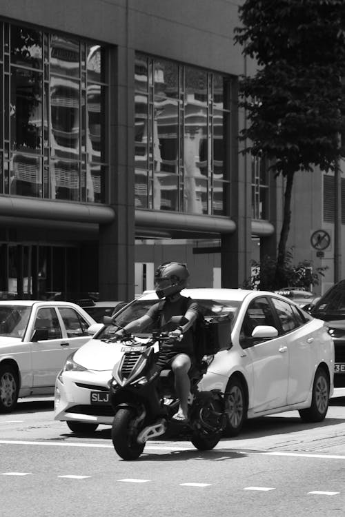 Foto d'estoc gratuïta de blanc i negre, carrer, carrers de la ciutat