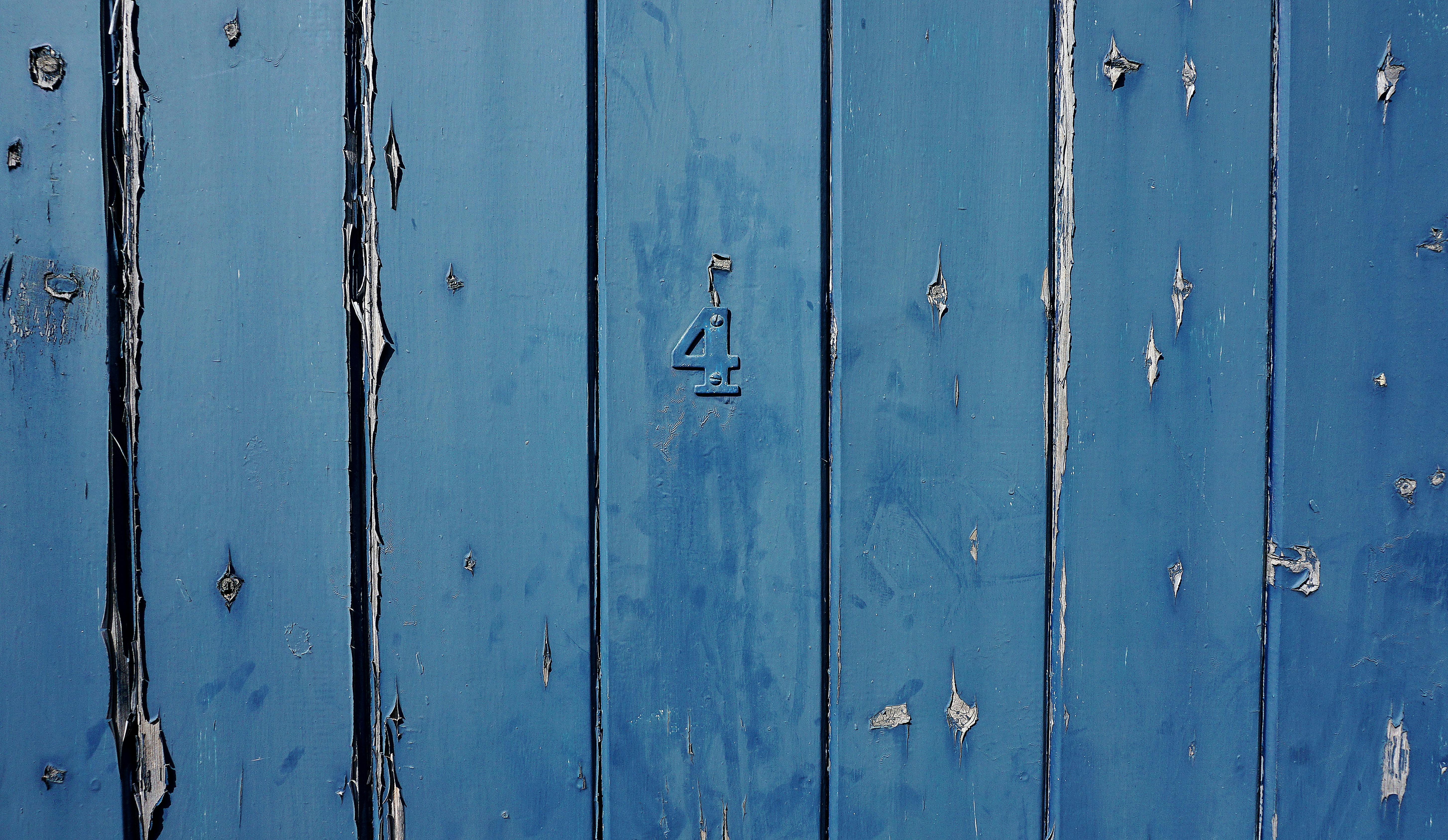 blue door