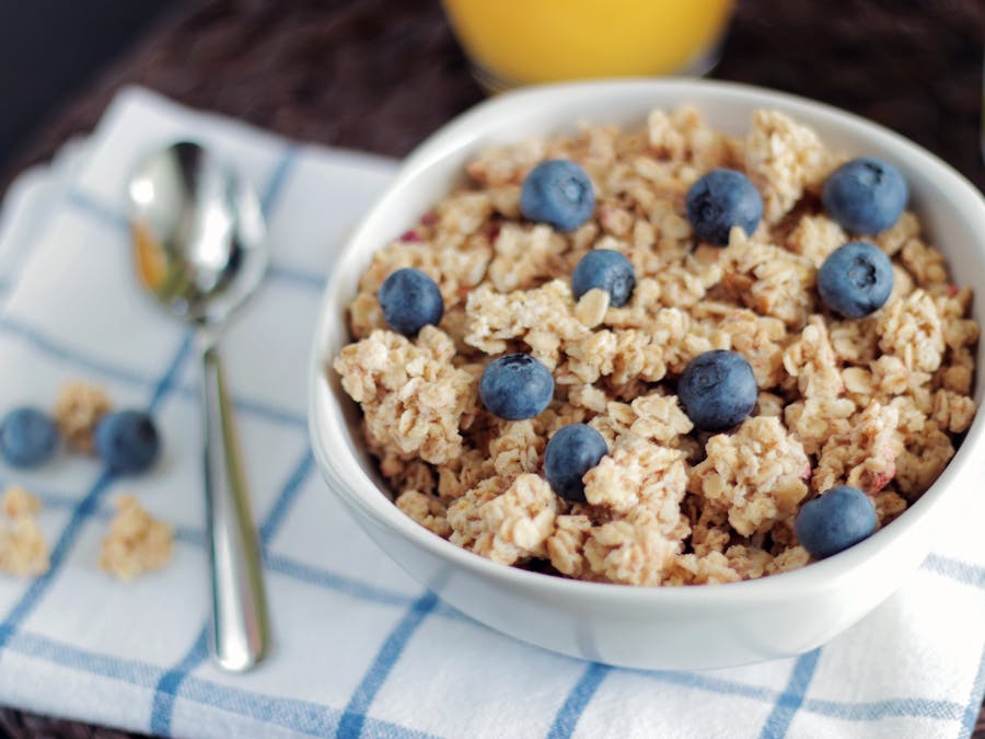 Why is slow cooked oatmeal better than instant?