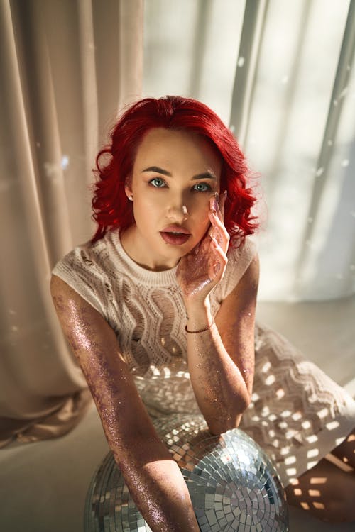 Foto profissional grátis de cabelo tingido, cabelo vermelho, fotografia de moda