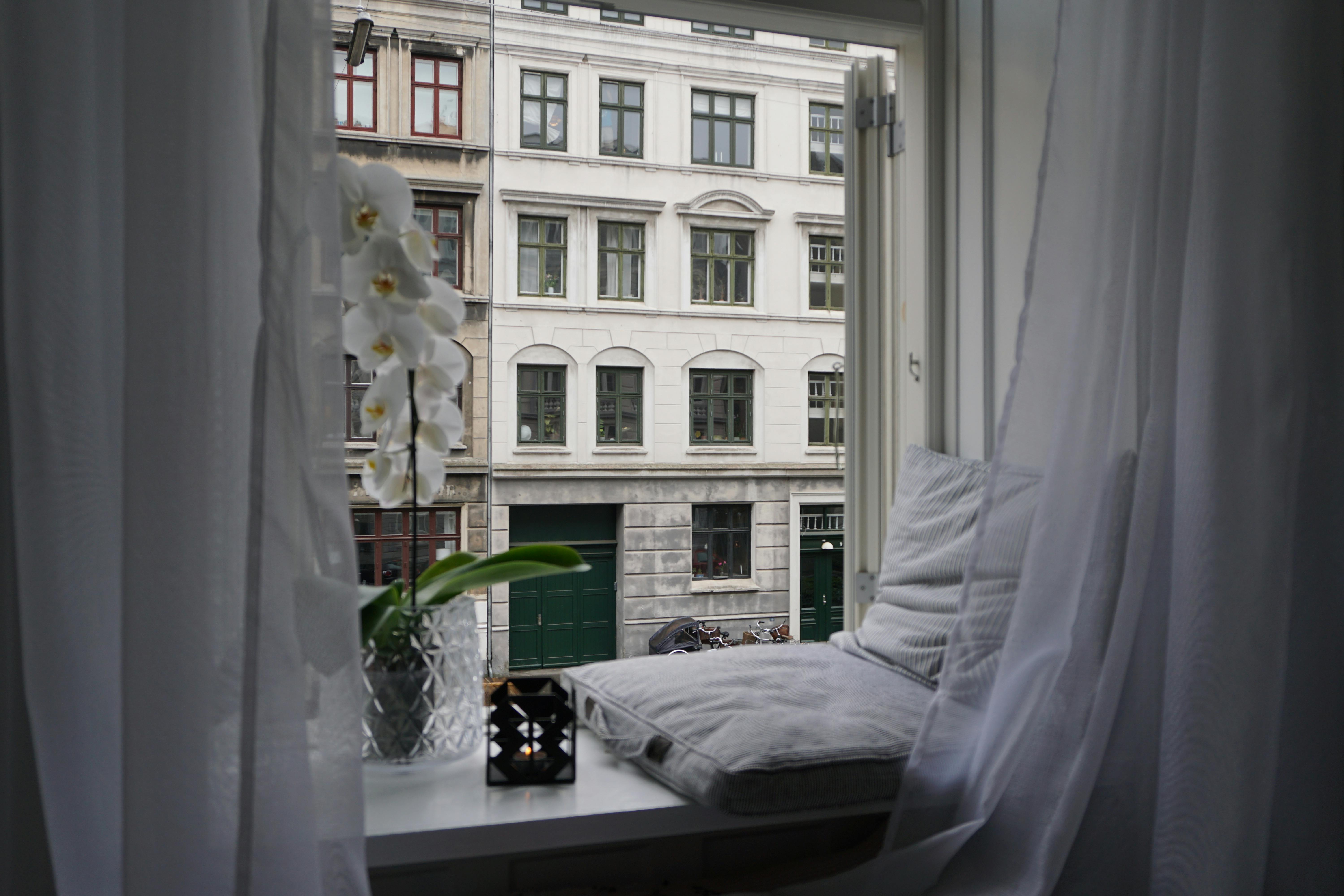 Hufvudstaden Q1 rent income from property management SEK 634 mln — Photo by Maria Rosenberg on Pexels
