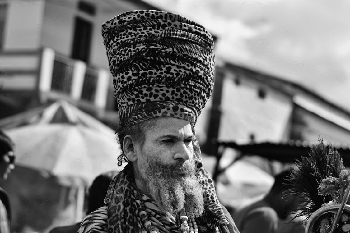 Fotos de stock gratuitas de barba, blanco y negro, de pie