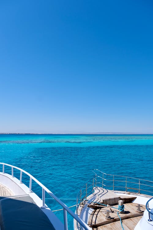 Gratis lagerfoto af båd, blåt vand, dykning fotografering