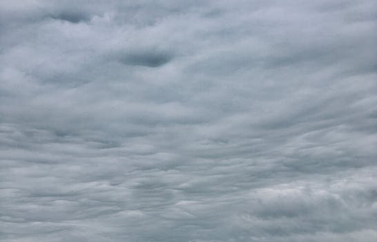 Captivating overcast sky with dramatic textures and shades, perfect for backgrounds.