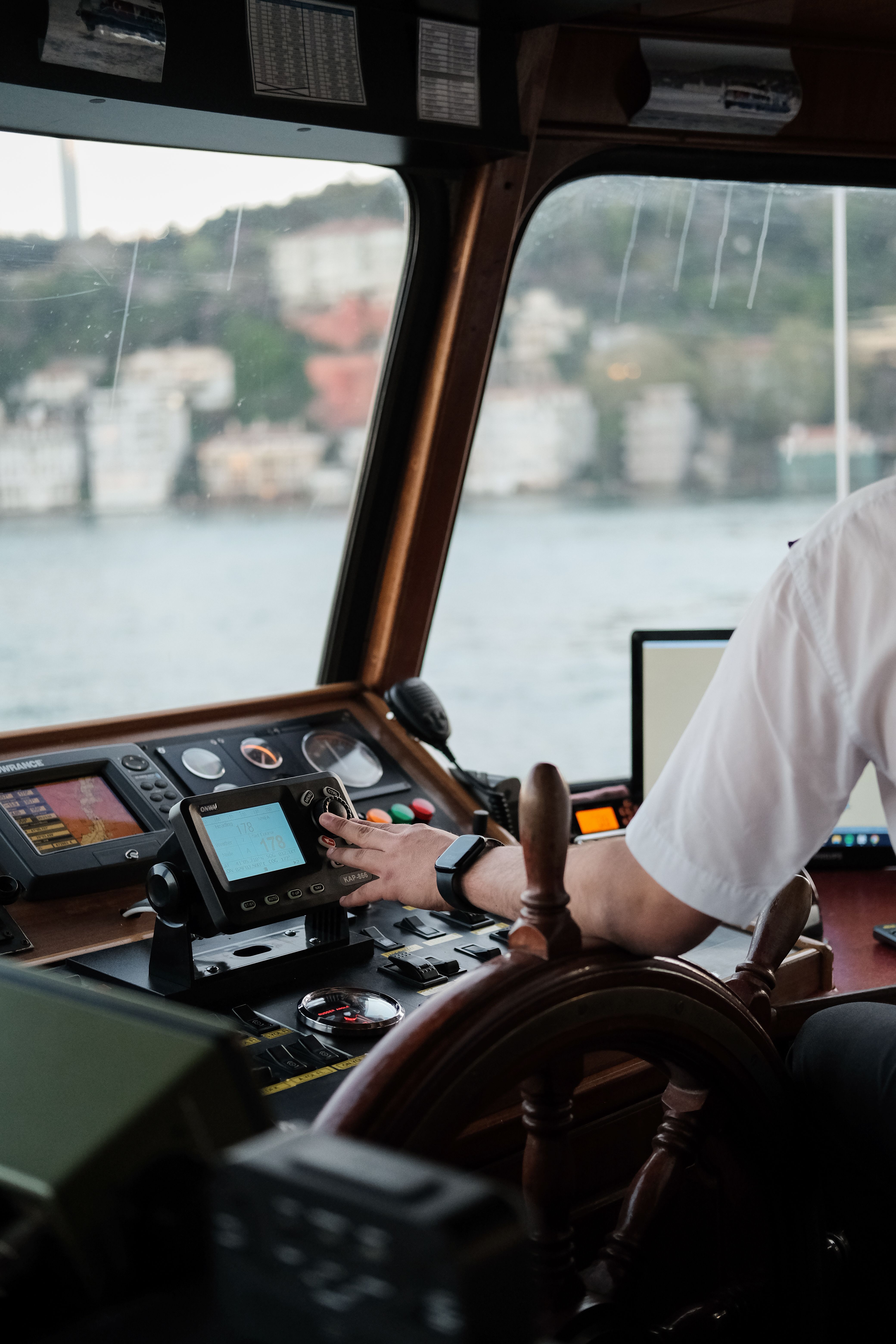 Foto de stock gratuita sobre capitán, electrónica, embarcación, ferry ...