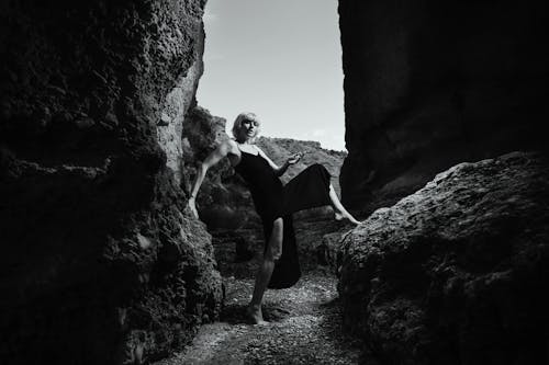 Základová fotografie zdarma na téma černobílý, kameny, kaňon