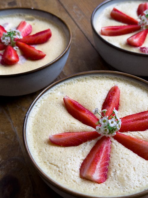 Makanan Penutup Tiramisu Musim Semi