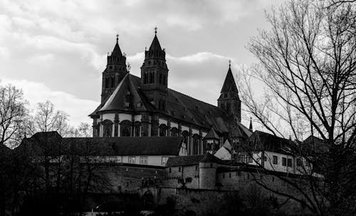 Castle on the Mountain 