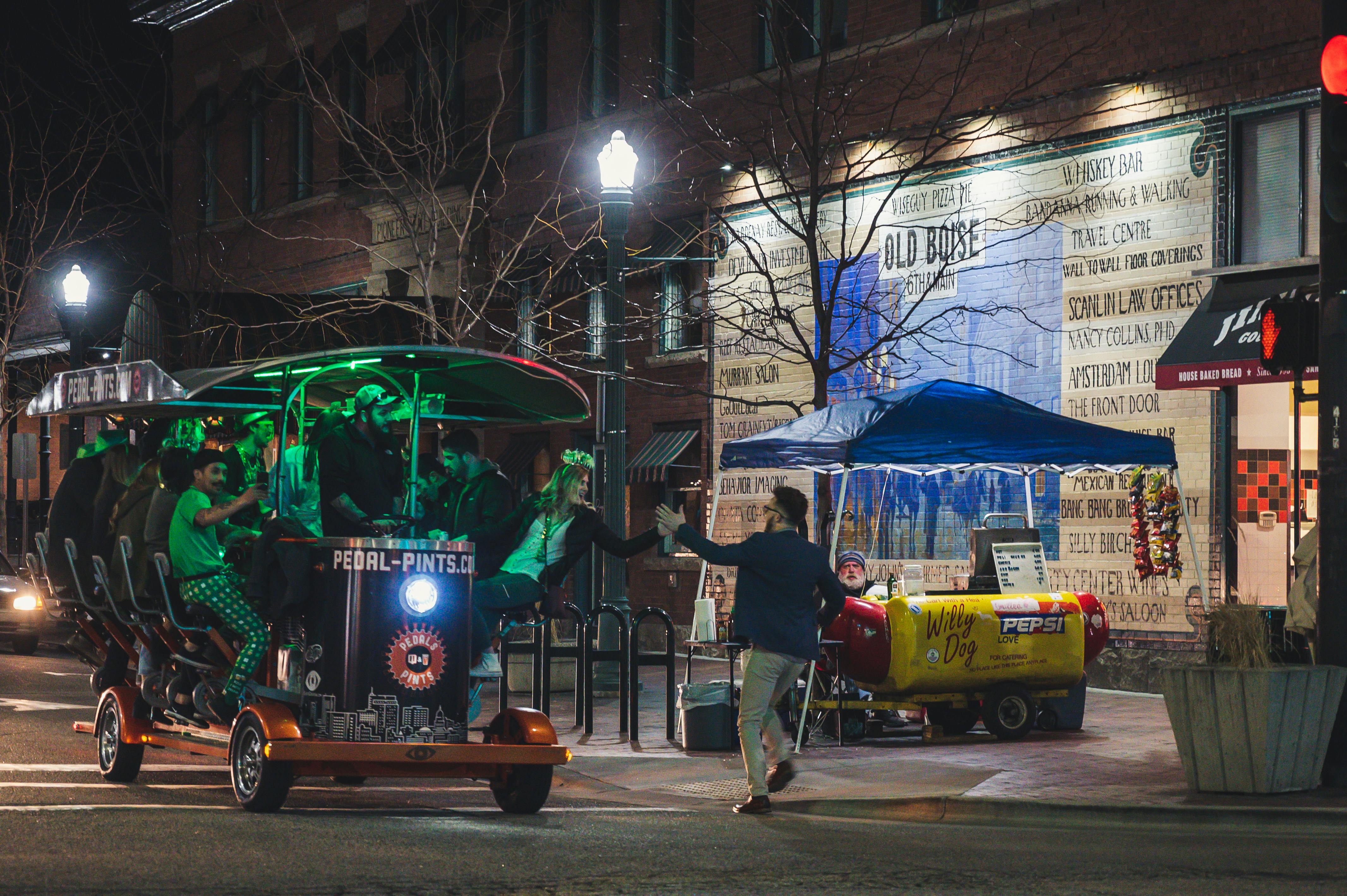 Unforgettable Dining and Nightlife with Student-Friendly Transport