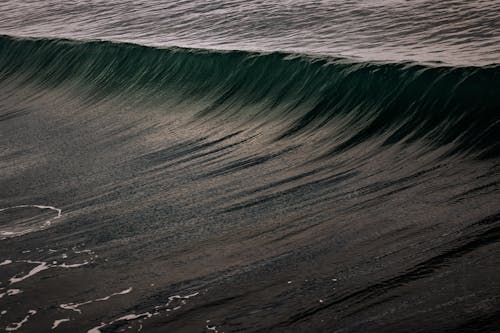 Free Sea Waves On Focus Photography Stock Photo