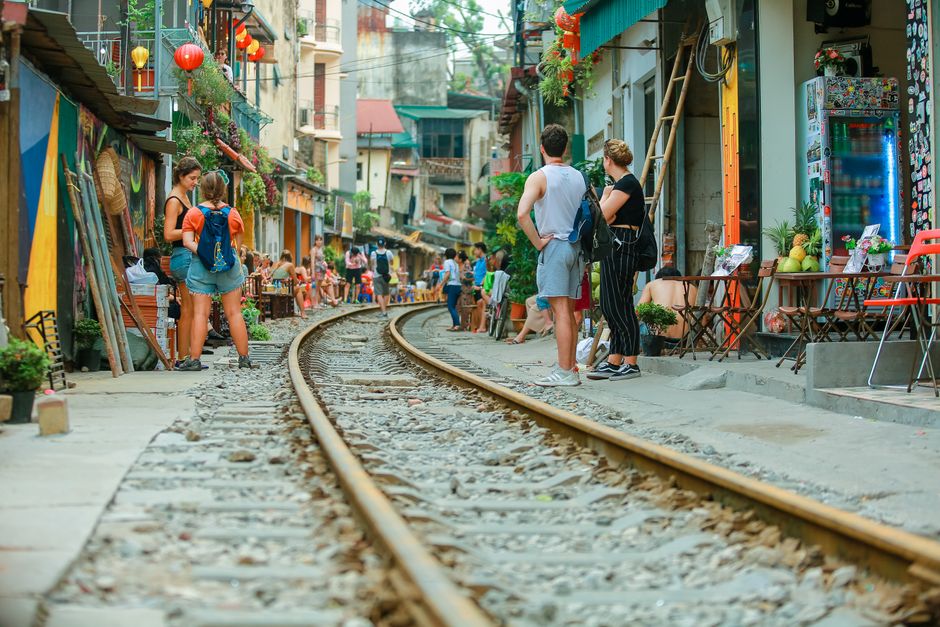 Why Choose the Train in Vietnam? Why Choose the Train in Vietnam?