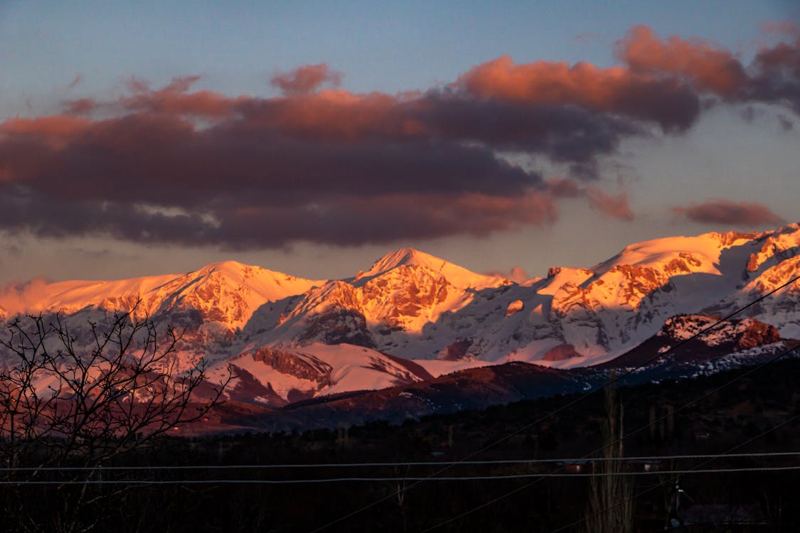 Foto profissional grátis de cadeia de montanhas, inverno, neve