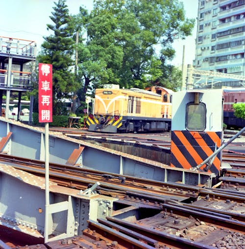 Безкоштовне стокове фото на тему «120 фото, залізниця, залізнична карусель»