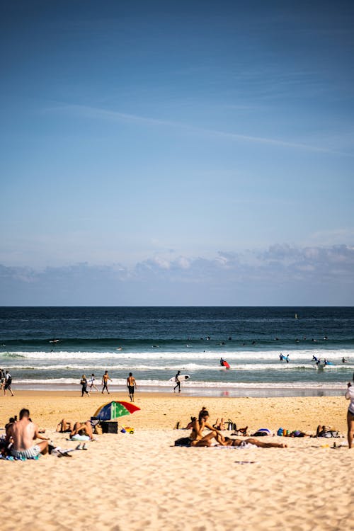 Foto profissional grátis de água, ao ar livre, areia