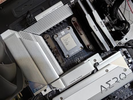 Ilustrasi Eksperimen VRM Thermal Behavior: Pengaruhnya ke Stabilitas CPU High End dalam artikel teknologi