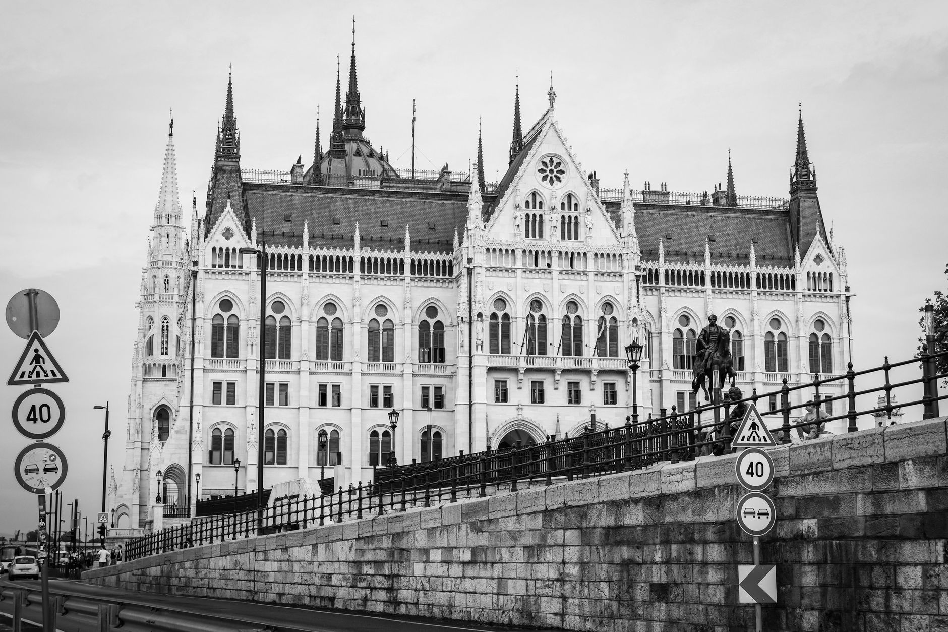 Guvernul Siegfried Mureșan: Audieri miniștri luni și marți, vot miercuri în Parlament