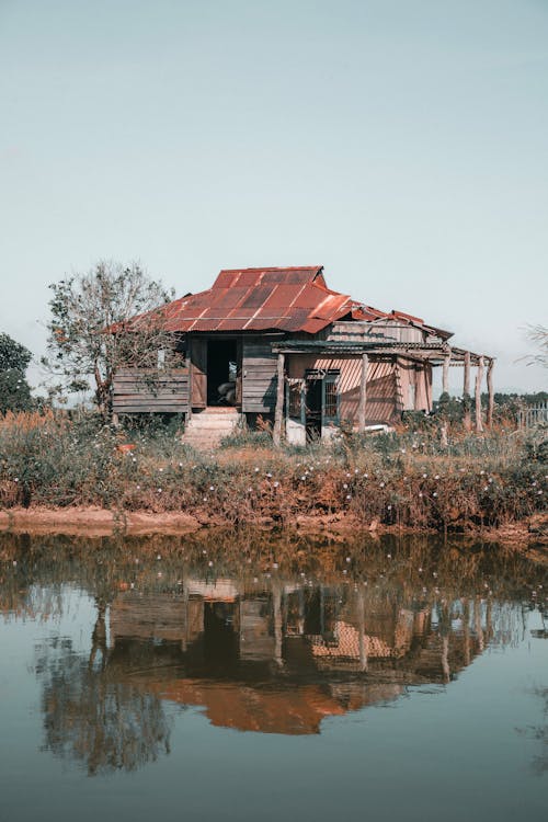 Foto profissional grátis de abandonado, água, ao ar livre