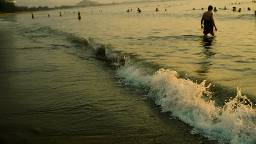 Безкоштовне стокове фото на тему «вранці небо, махати, пляжів»