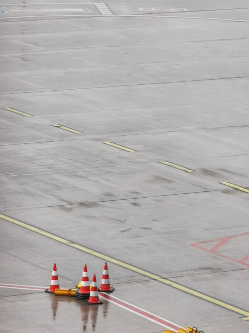 Foto d'estoc gratuïta de airpor, avió de passatgers, després de la pluja