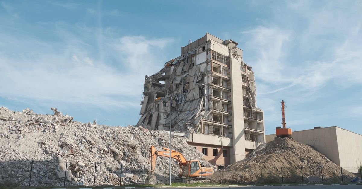 Developer Seeks Permission to Demolish Tilted Bengaluru Building