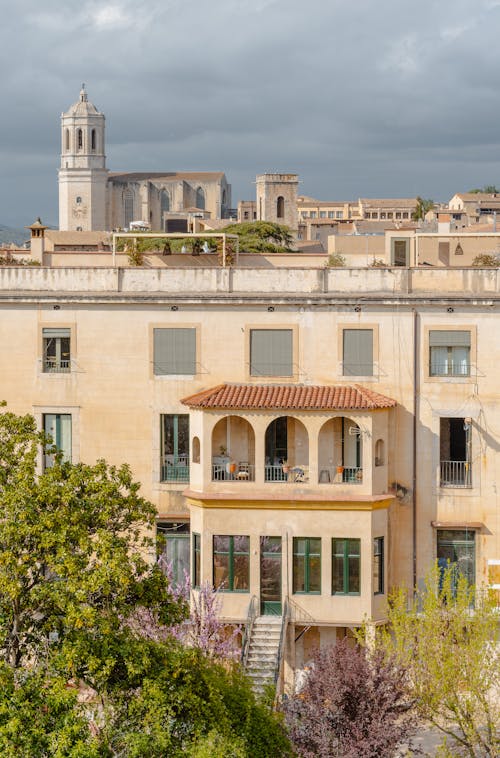 Vista posterior de la catedral de Girona